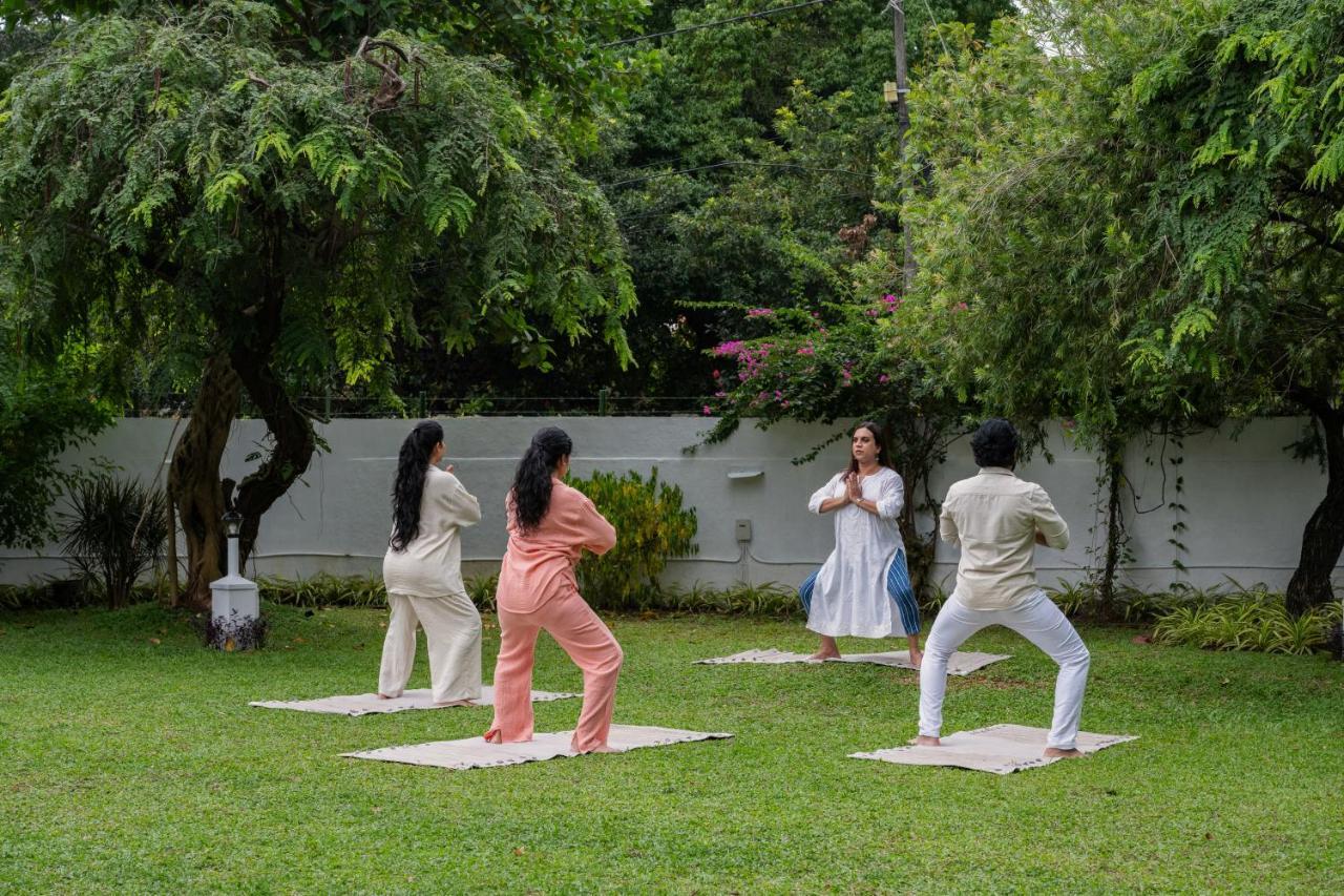 The Sacred Lotus Ayurveda Wellness Retreat Hotell Kochi Exteriör bild