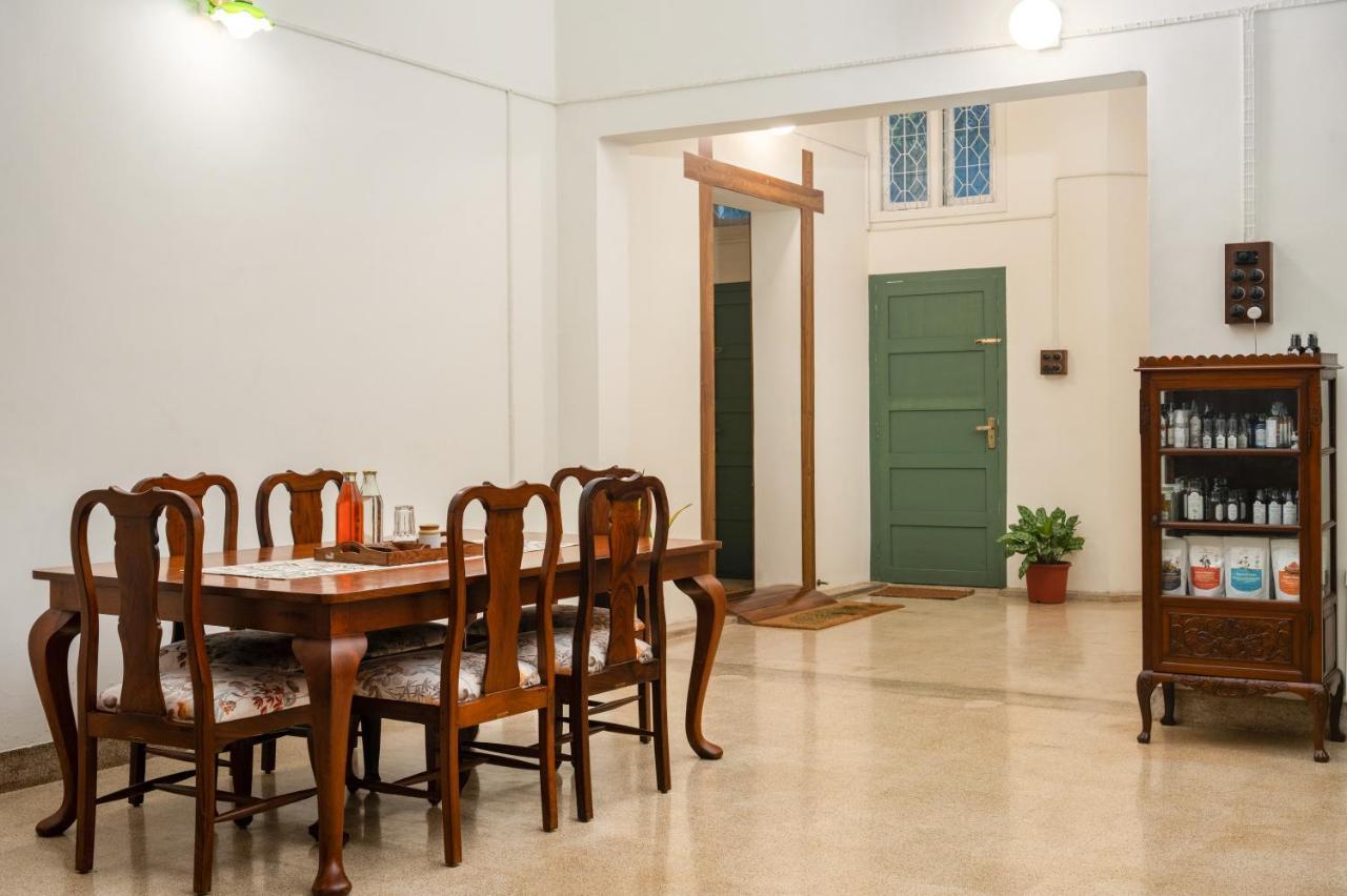 The Sacred Lotus Ayurveda Wellness Retreat Hotell Kochi Exteriör bild