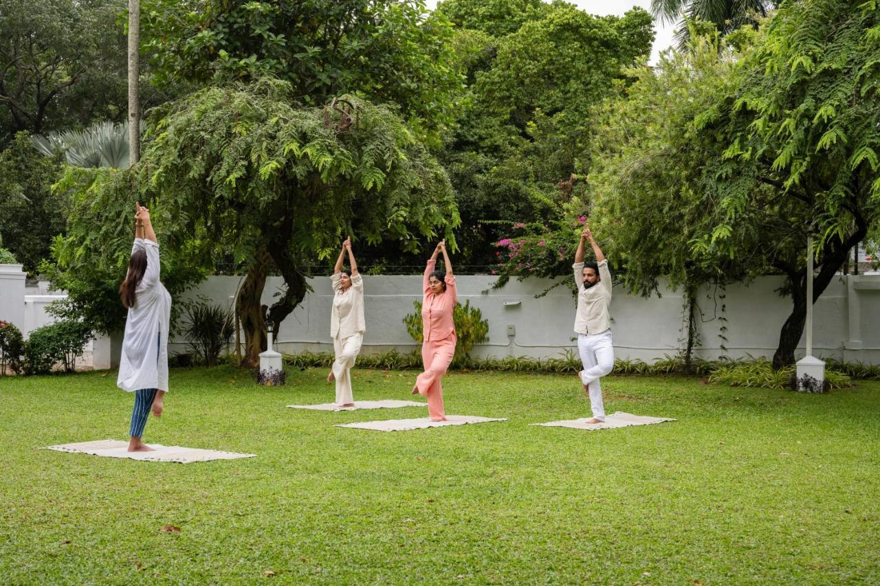 The Sacred Lotus Ayurveda Wellness Retreat Hotell Kochi Exteriör bild