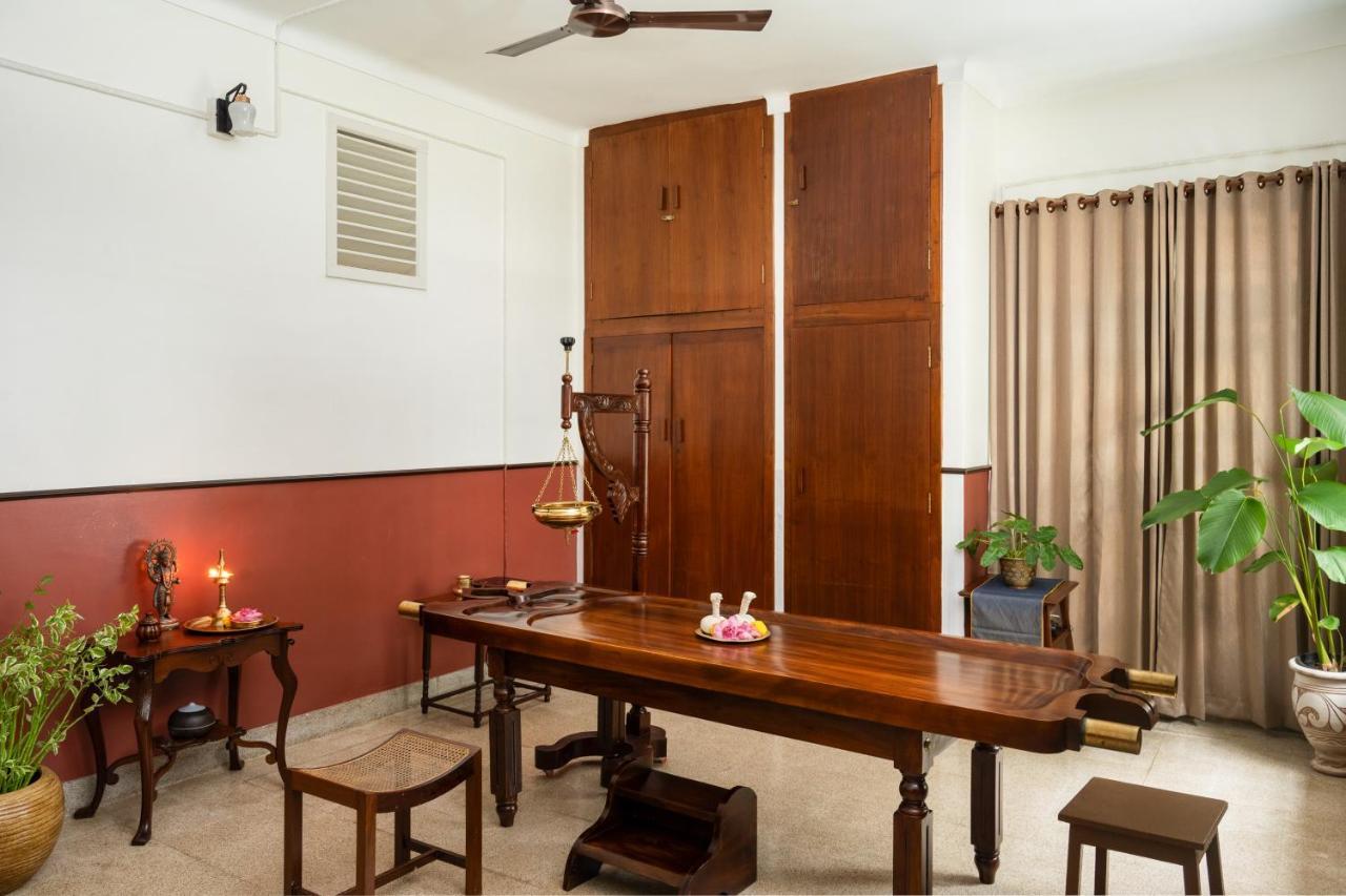 The Sacred Lotus Ayurveda Wellness Retreat Hotell Kochi Exteriör bild